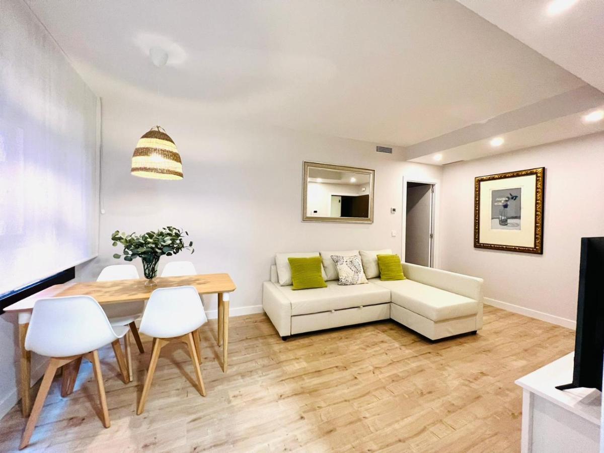 Sky Garden & Seasonal Pool Views By Ele Apartments Málaga Exterior foto